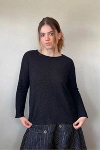 North Star Base by gertie 1449 Beach Tee, a relaxed double-layer long-sleeve slub-knit top with dropped shoulders and a wide crew neckline, shown in Black, Olive, and Chalk.