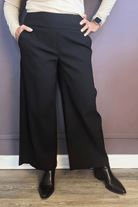 Textured Wide Leg Crop Pant