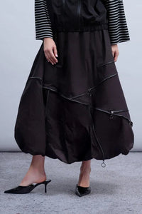 Haako H2005 black midi bubble skirt with angled zipper details and ring pulls