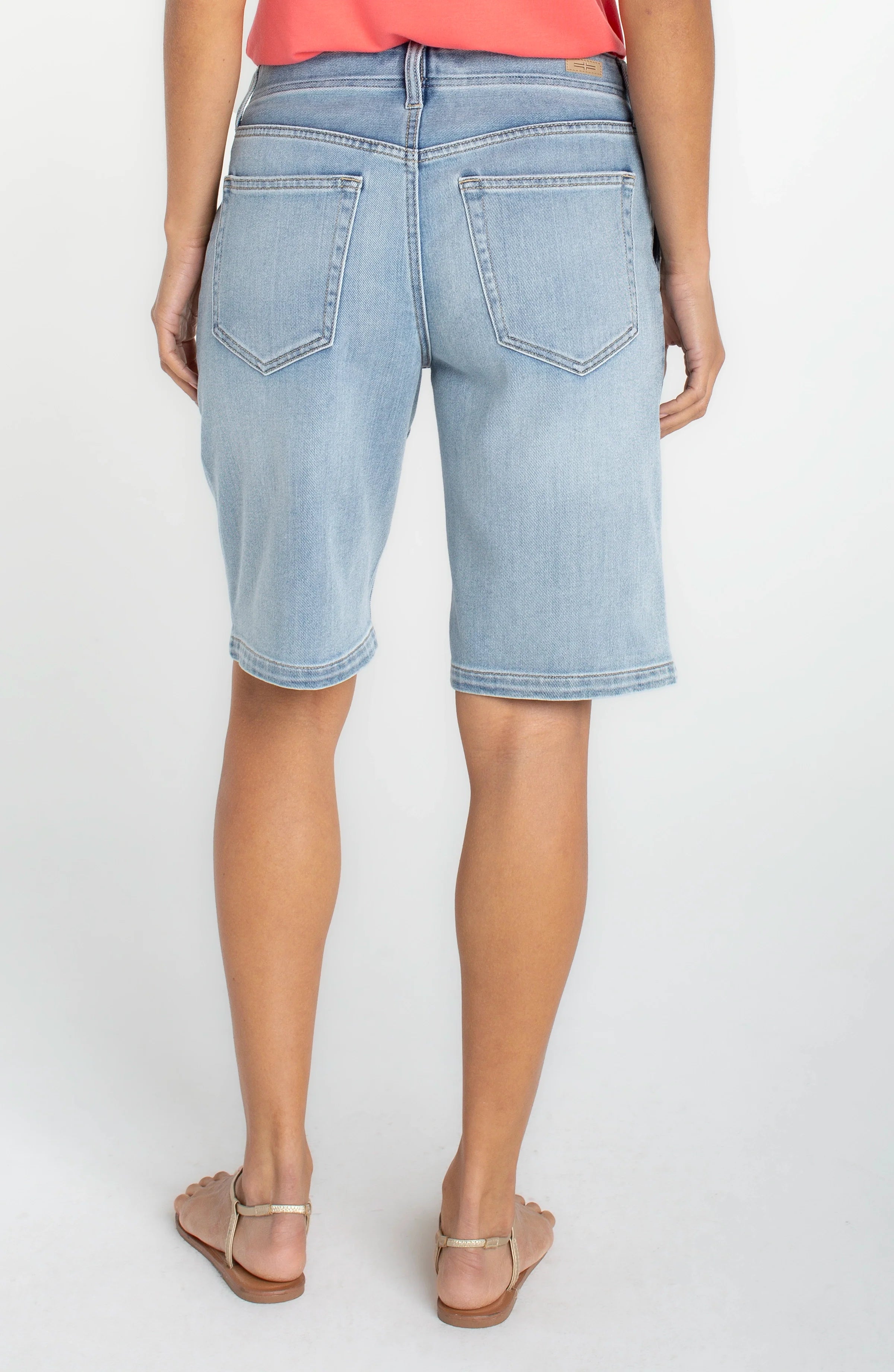 Weekender Relaxed Short - Las Virgines