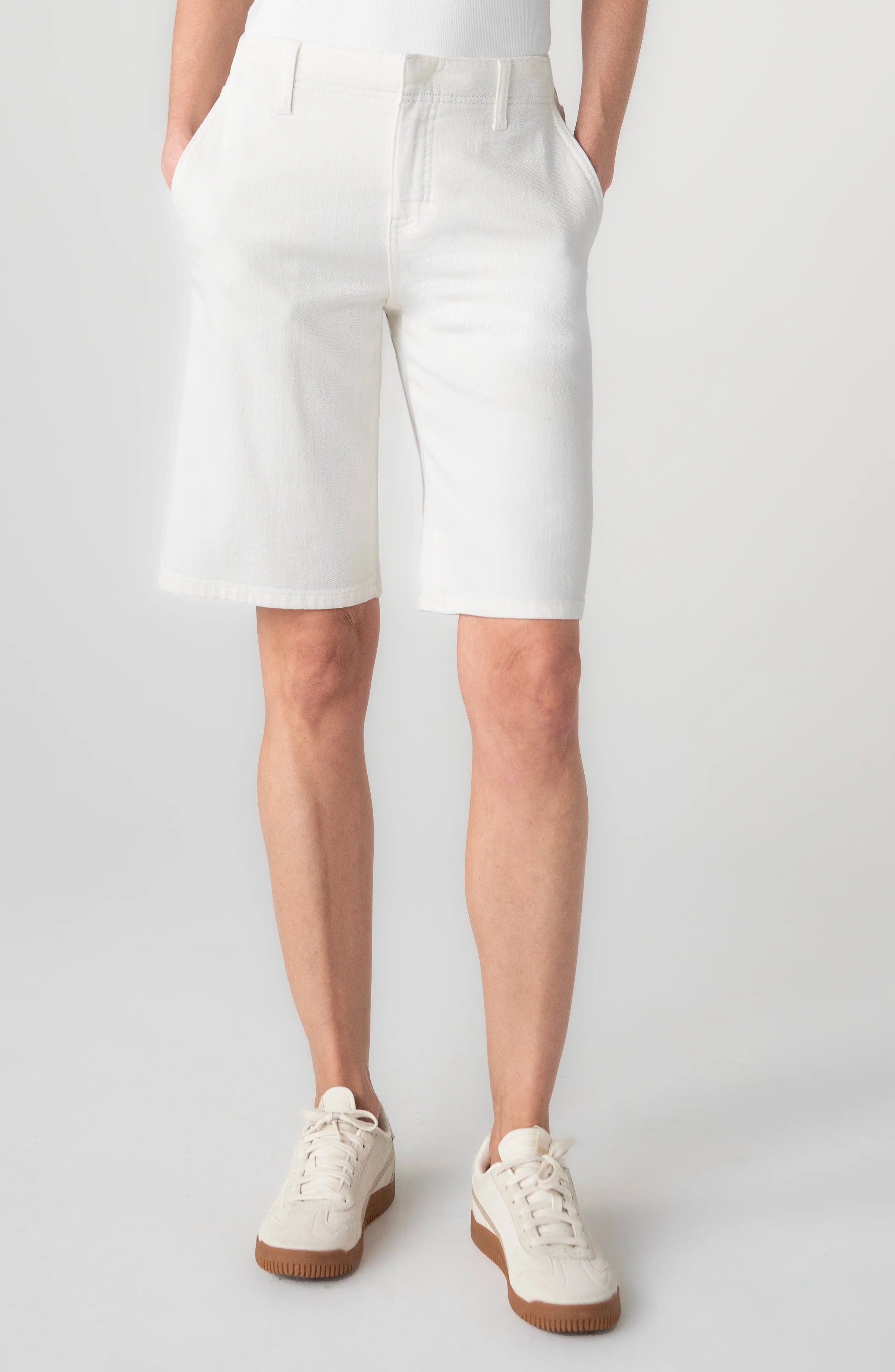 Weekender Relaxed Shorts - Bright White
