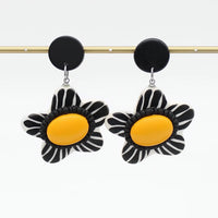 Clip-On Bumble Blossom Daisy Earring