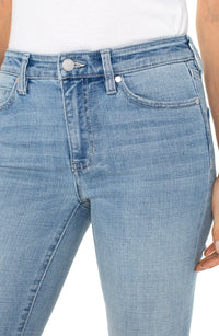 Hannah Flare (Ahmanson)