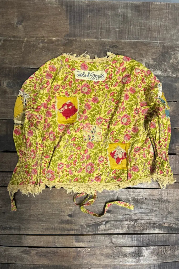 Cheerful Walks Wrap