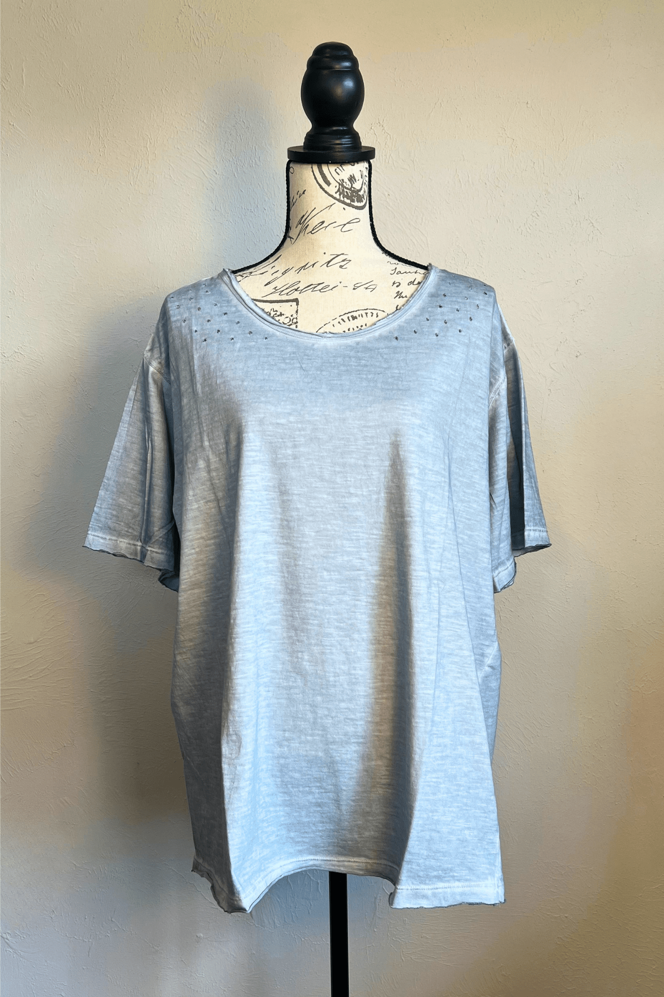 Distressed Solid T