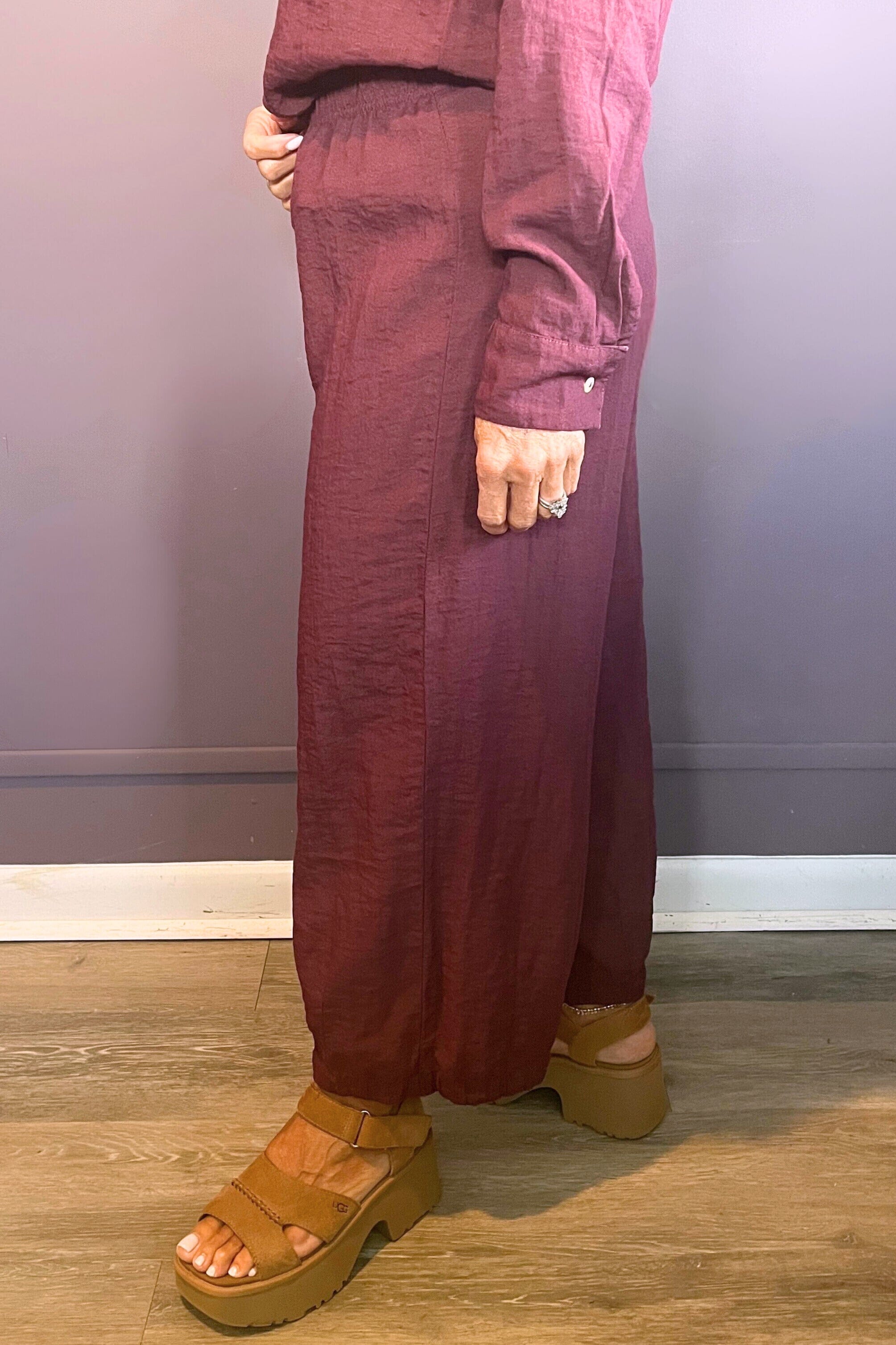 Cropped Pant with Darts