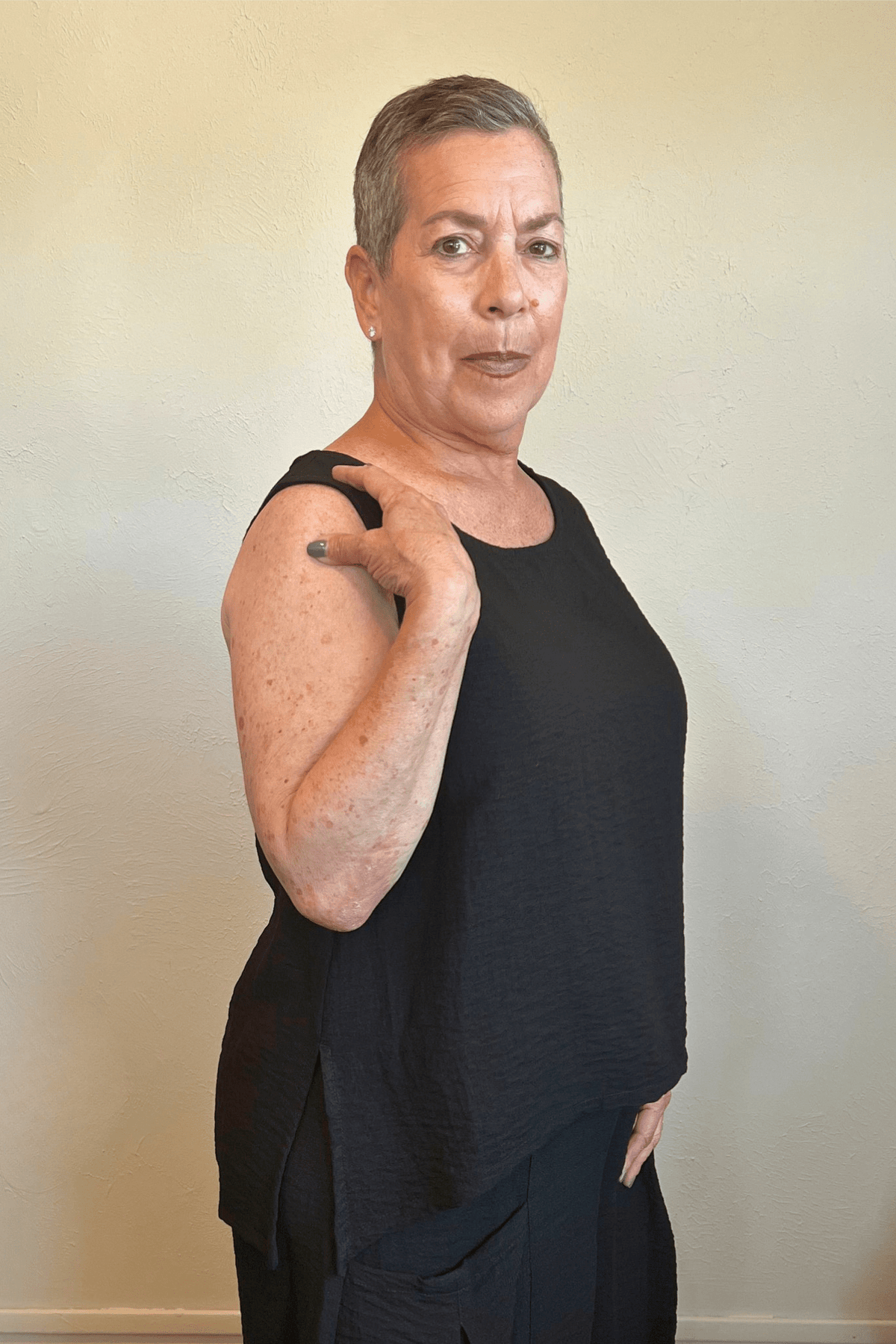 Gail's Tank Top - Black