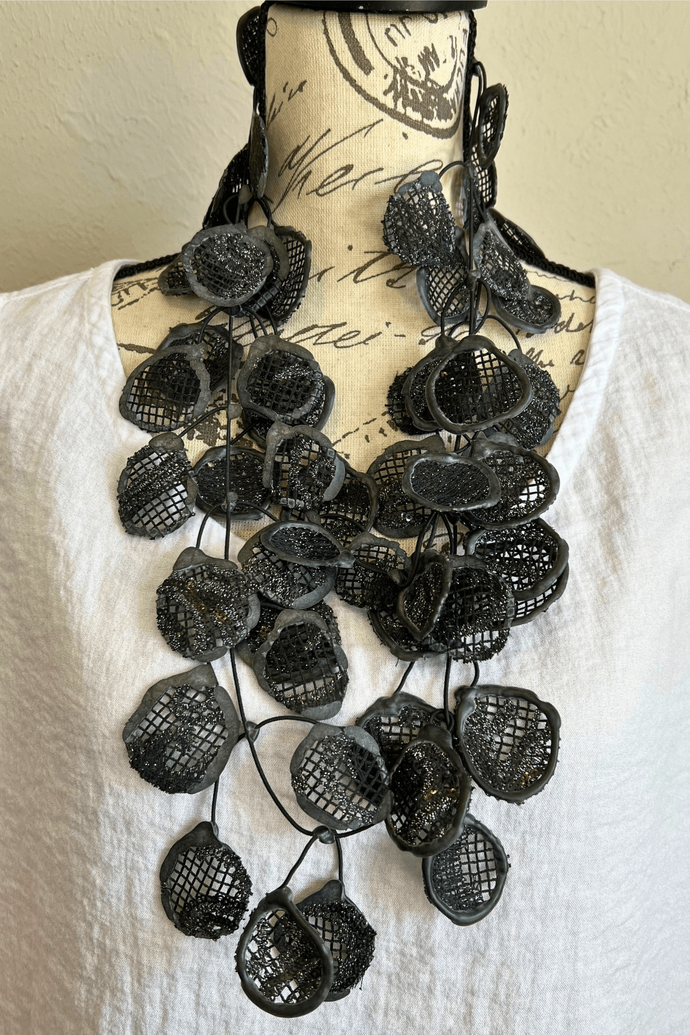 Glitterlace Rubber Necklace