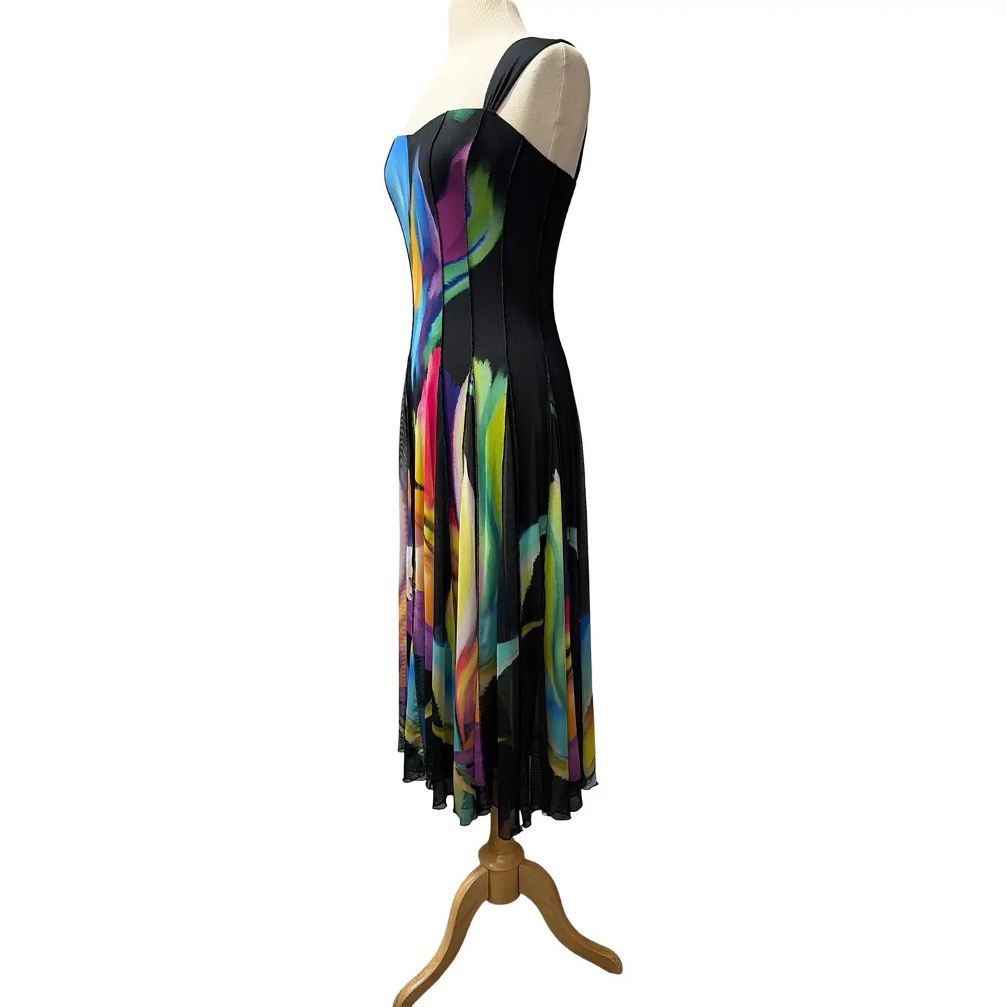 Glory Sleeveless Tea Dress