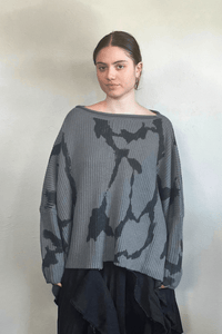 Moyuru Grey Print Pullover Sweater
