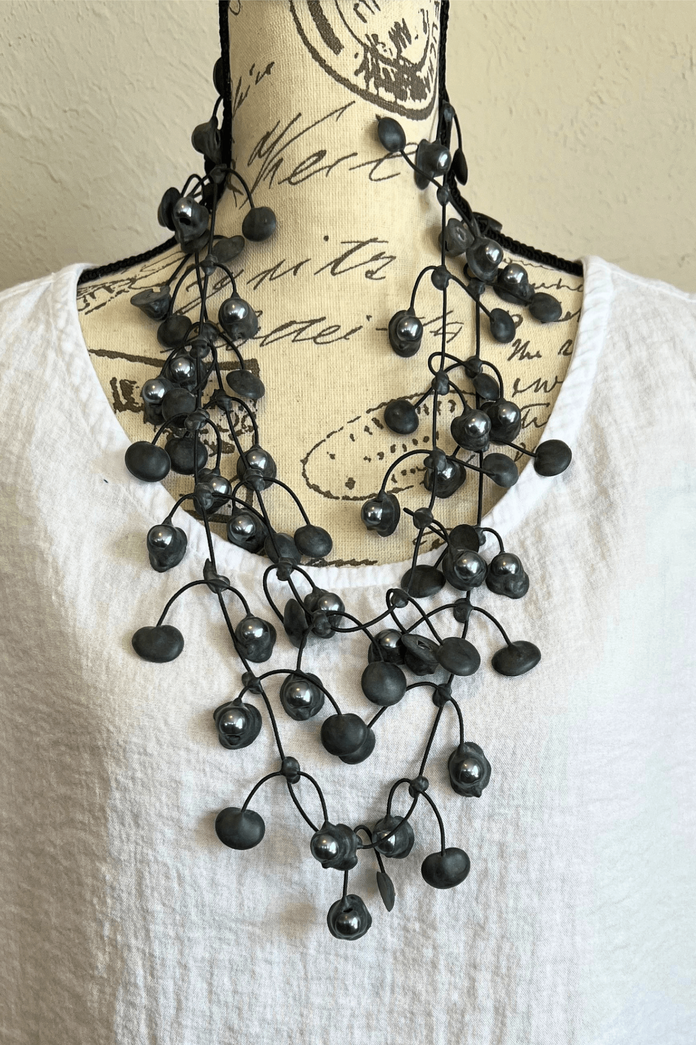 Grey Pearl Rubber Necklace