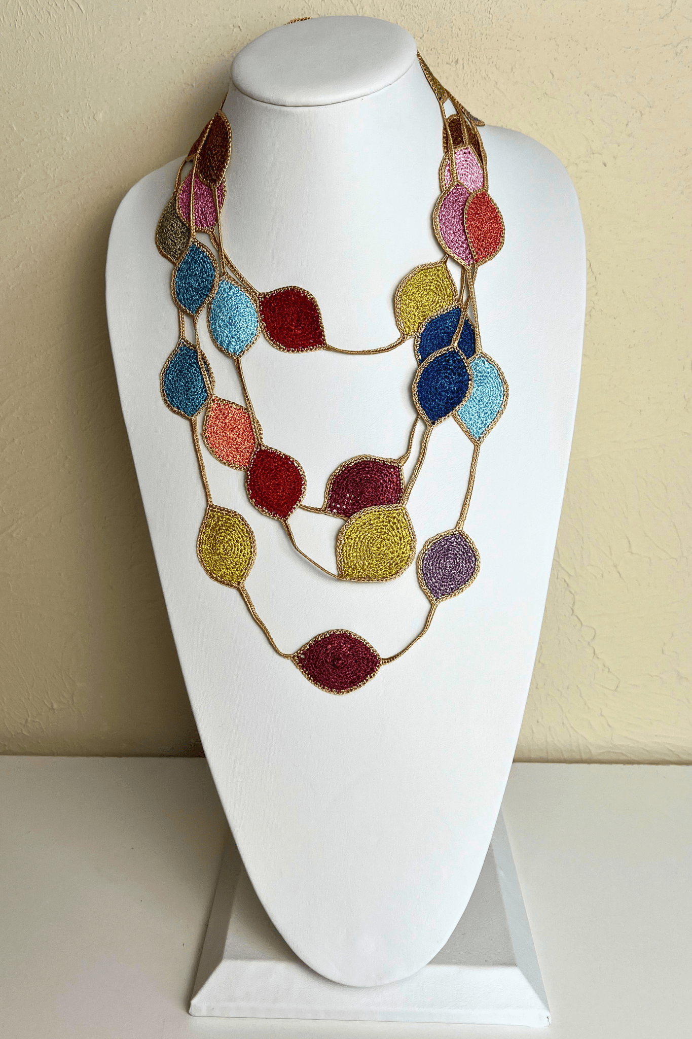 Oval Leaf Necklace