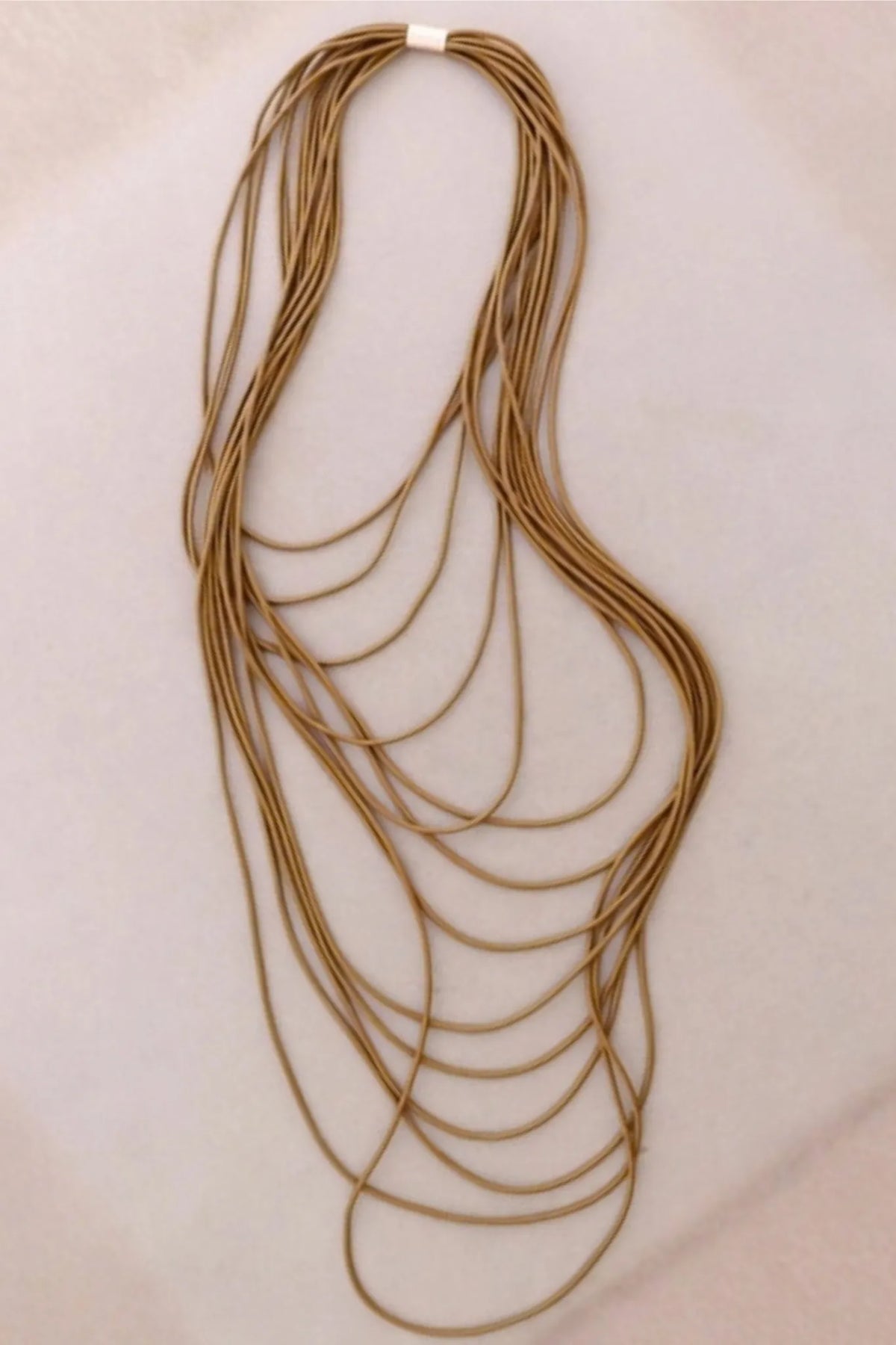 Multi-Turn Rubber Necklace
