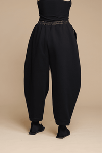 J13  Olya Pant