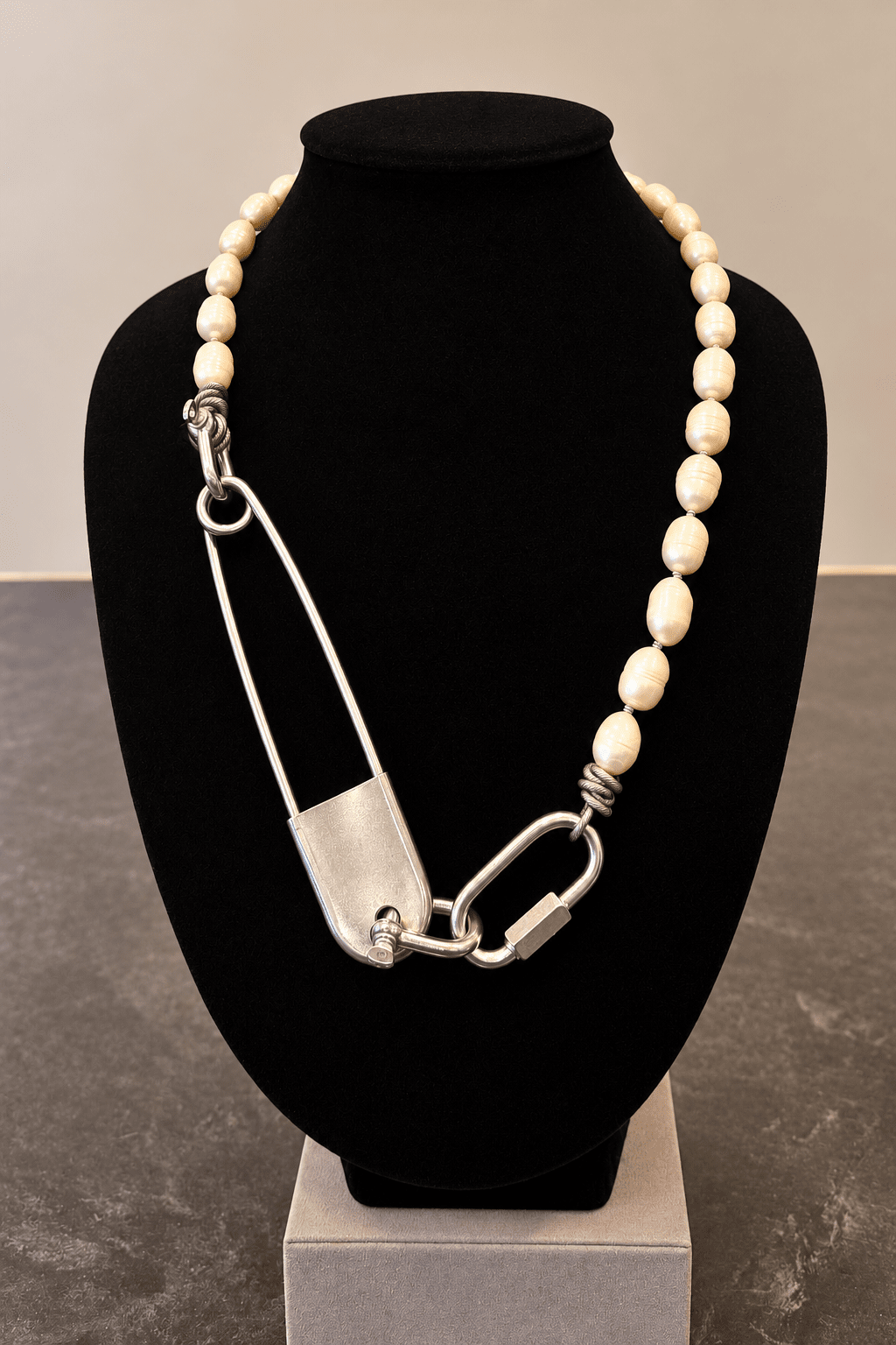 Pearl & Pin Necklace