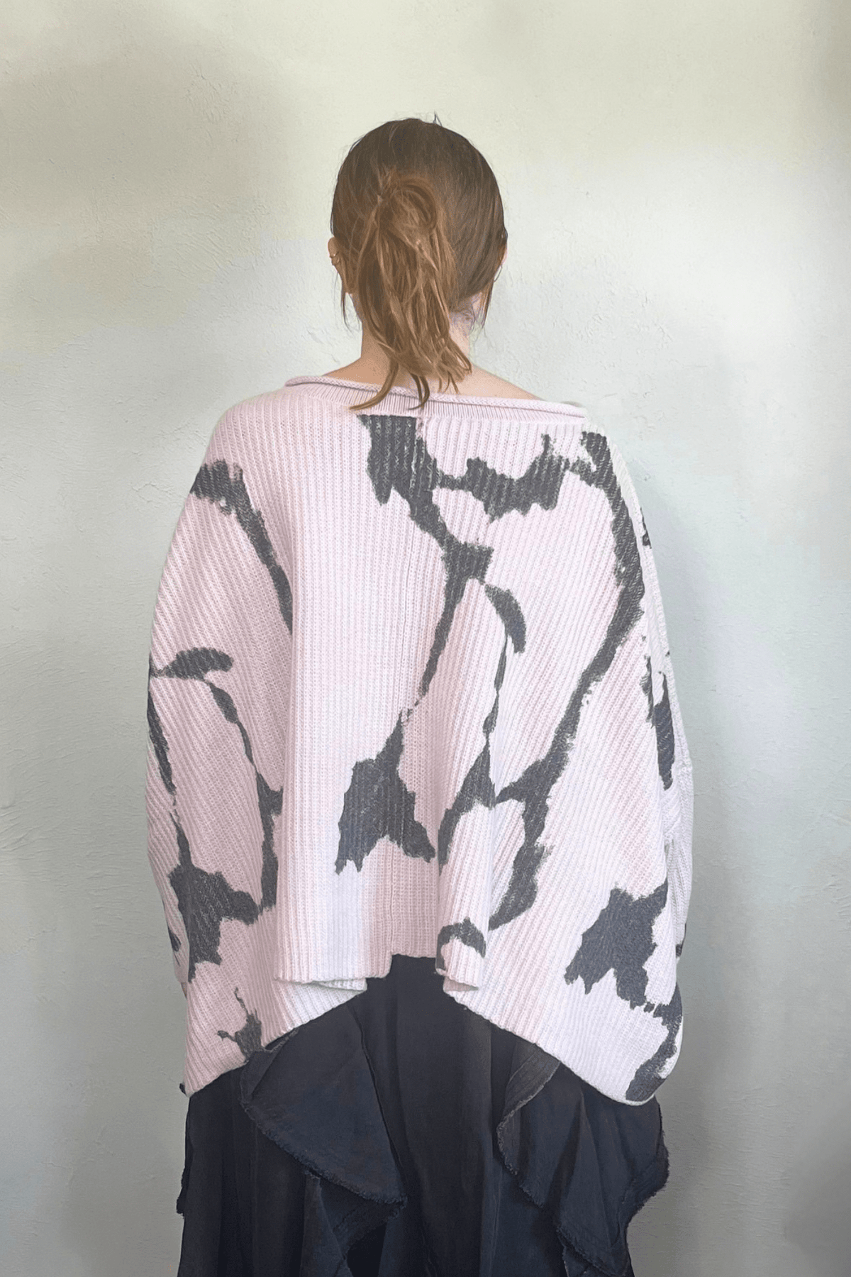 Moyuru Pink Print Pullover Sweater
