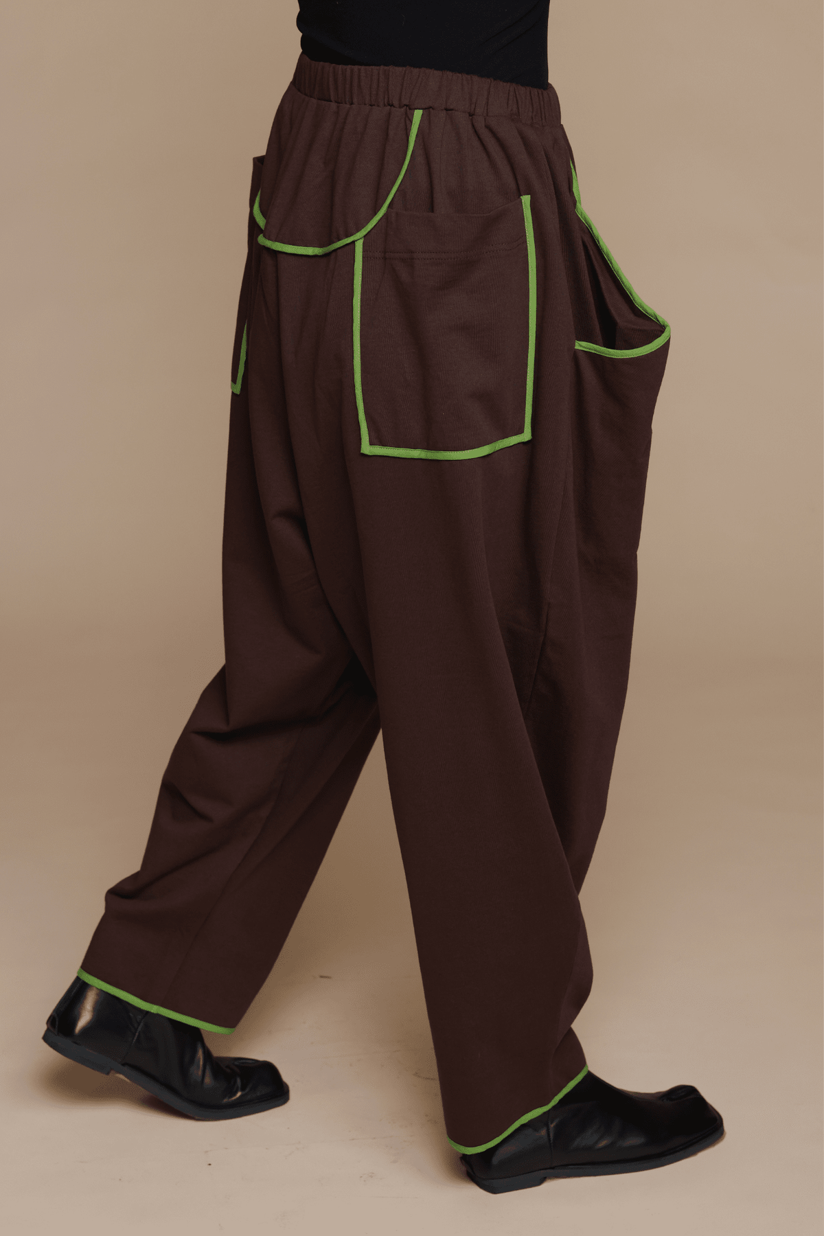 J11   Ria Pant