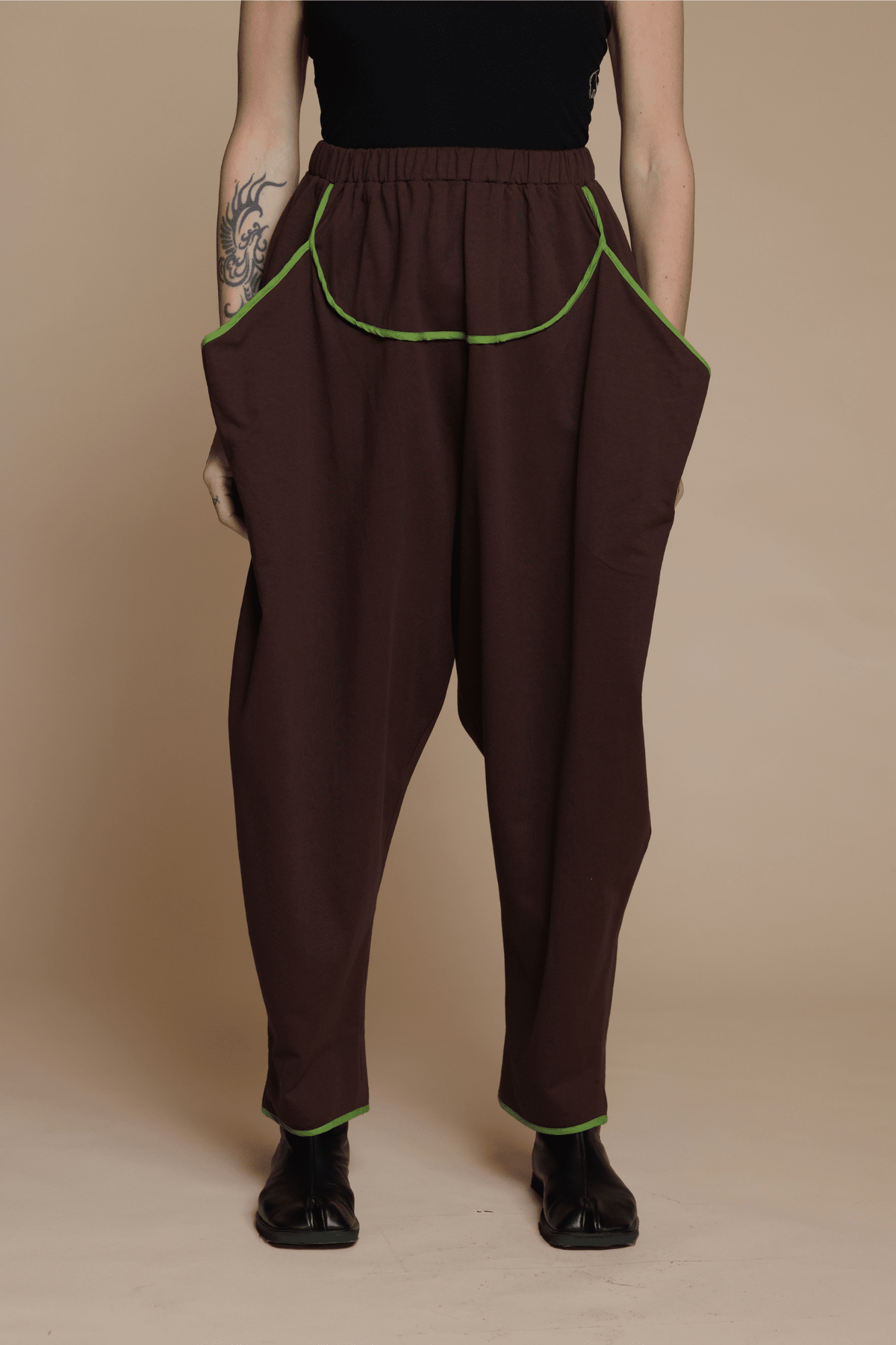 J11   Ria Pant