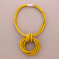 Pendant Choker W/Rubber Rings