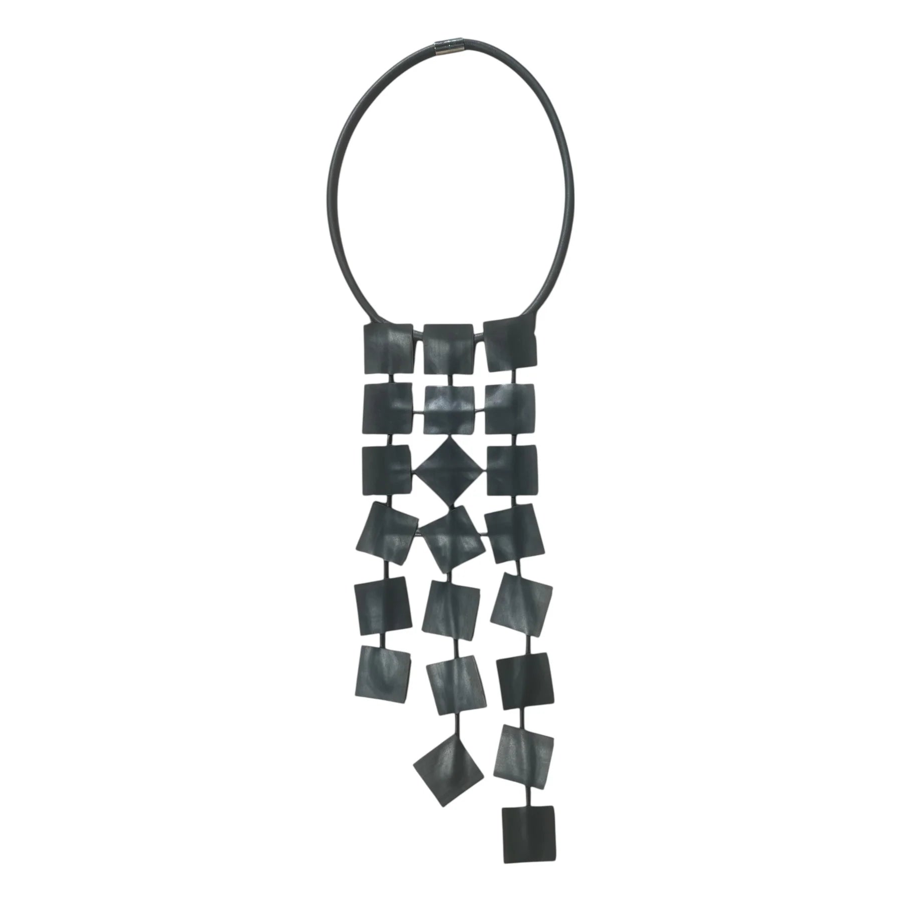 Shikaku Necklace