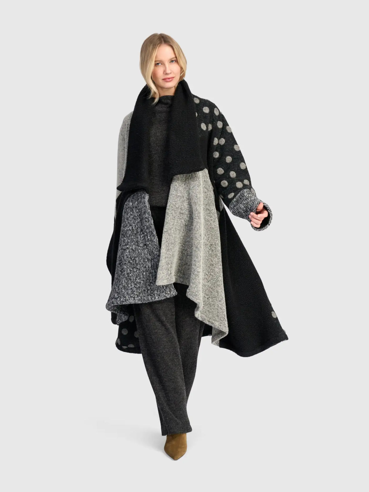 Uj200s   Urban Tillie Coat