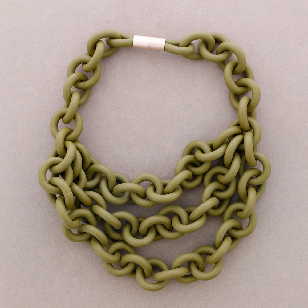 Triple Link Rubber Choker