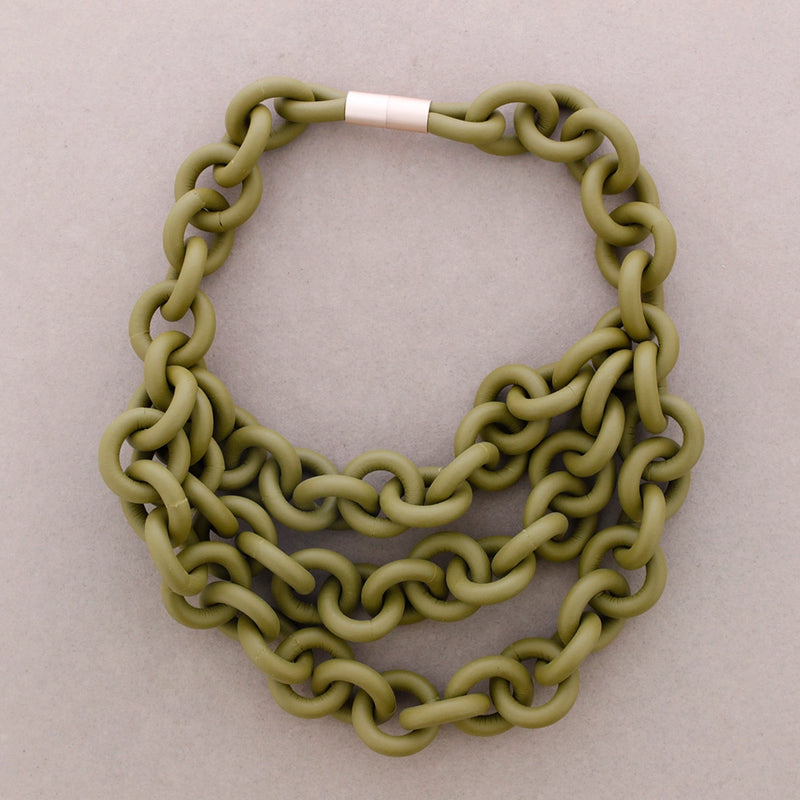 Triple Link Rubber Choker