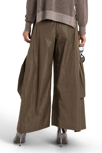 Planet 04N Big Pocket Pant in Turtle and Amethyst, with voluminous wide legs and oversized gathered pouch pockets