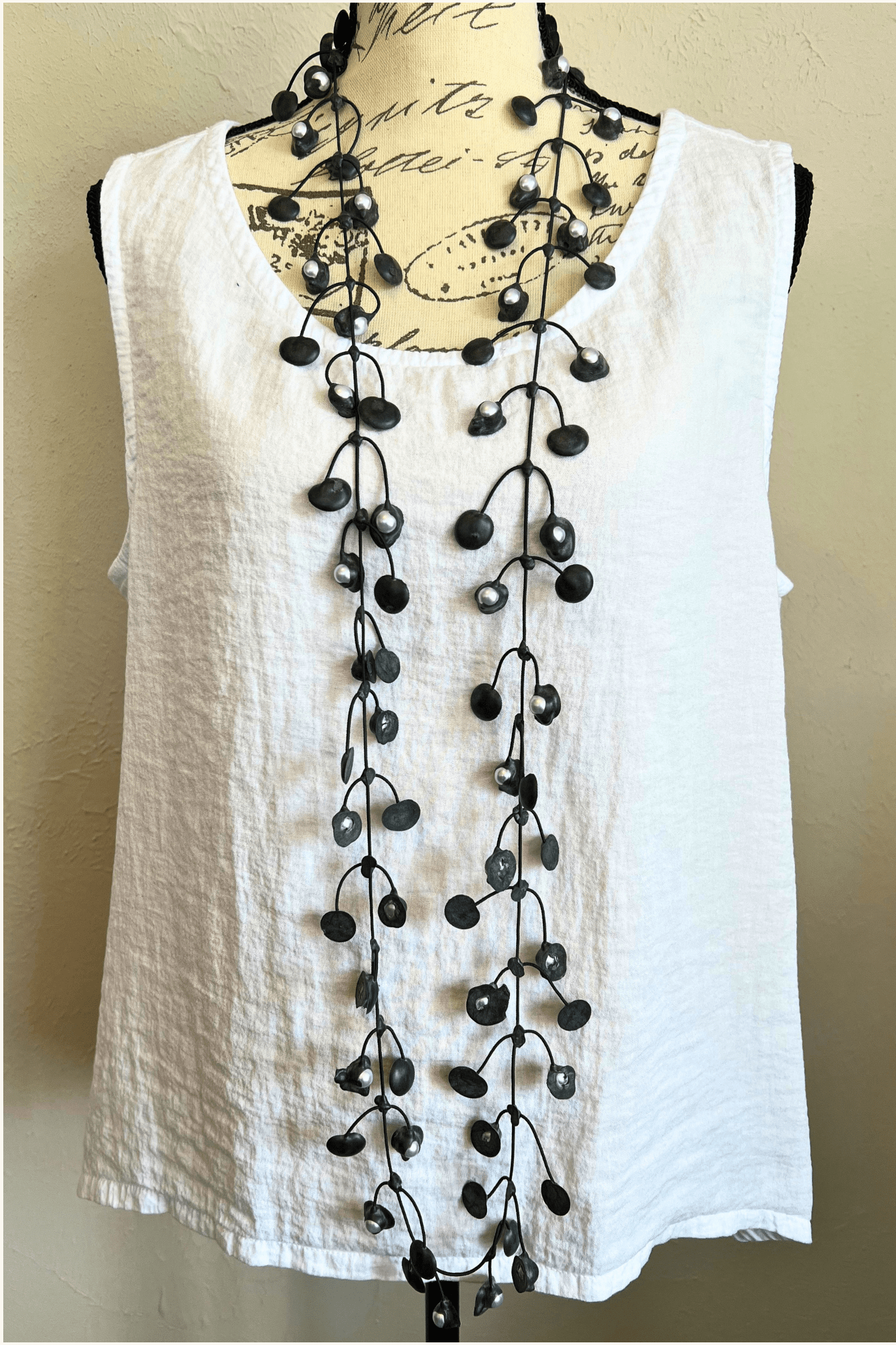 White Pearl Rubber Necklace