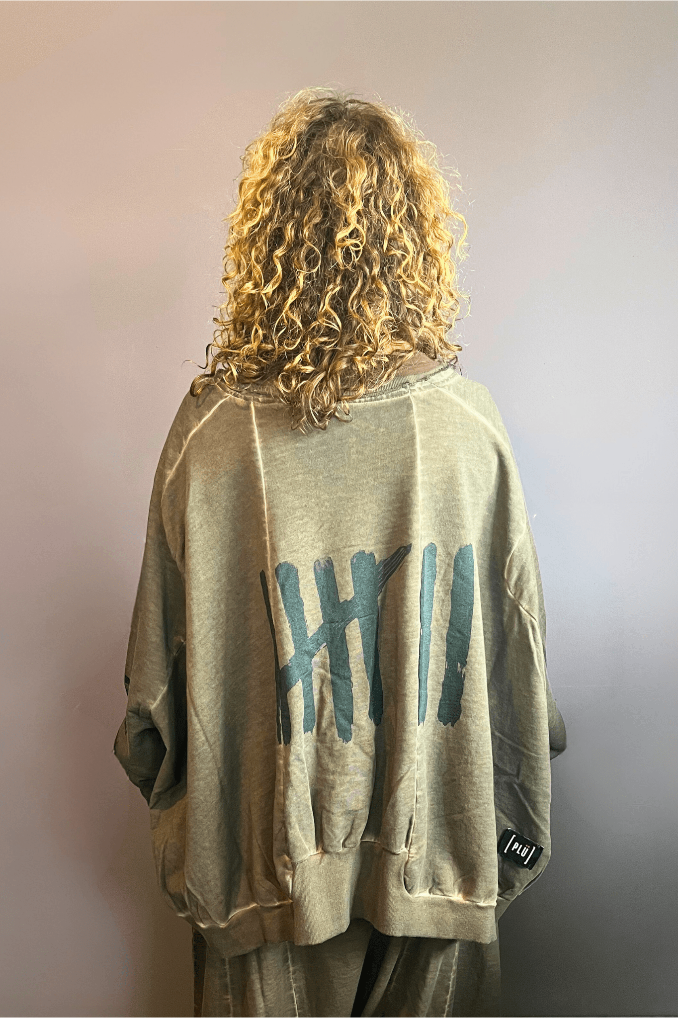 A Wide Short Sweatshirt II (Chocolate)